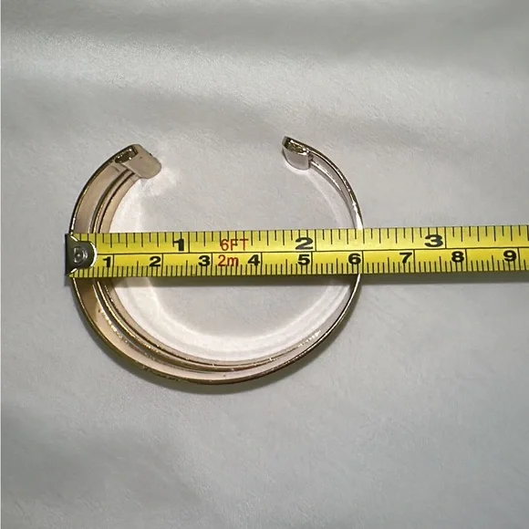✨💛 Gold Cut out Cuff Bangle with 3 lines from Nordstrom 💛✨ - Picture 7 of 11